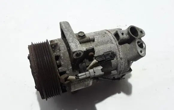 Renault Clio IV Air conditioning (A/C) compressor (pump) 926000217R