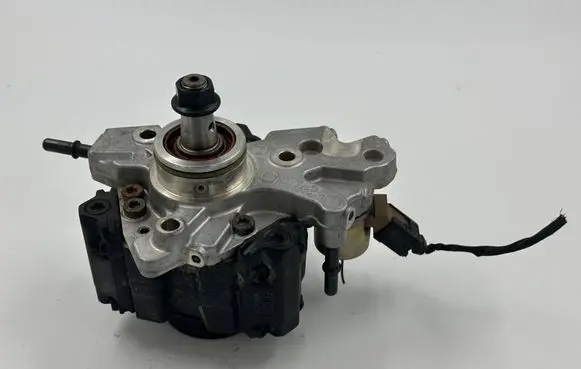 KIA Rio Fuel injection high pressure pump 331002a710