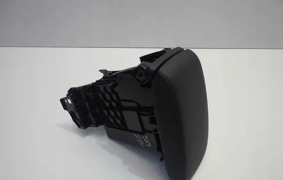 Suzuki SX4 S-Cross Armrest