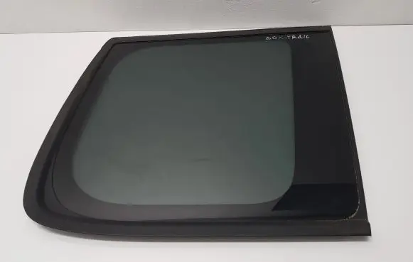 Nissan X-Trail T30 Rear side window