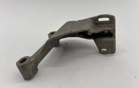 Audi 80 90 S2 B4 Power steering pump mounting bracket 028145531E