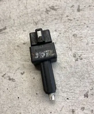 Mitsubishi Outlander Brake pedal sensor switch 2432k39