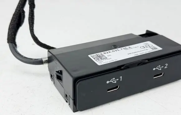 Audi A1 USB socket connector 82A035736