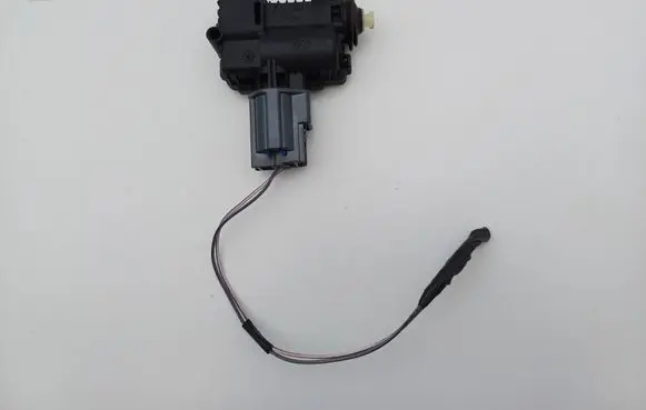 Ford Mondeo MK IV Fuel tank cap lock