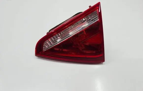 Audi A5 8T 8F Tailgate rear/tail lights 8T0945094