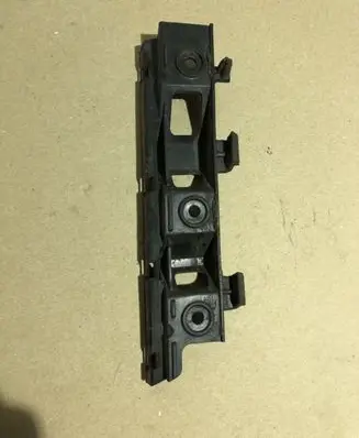 Volkswagen PASSAT B6 Front bumper mounting bracket 3C0807183