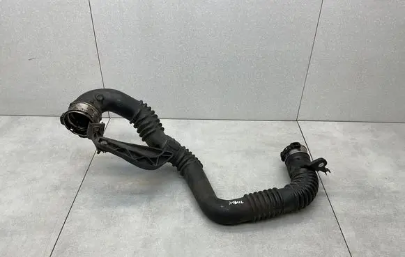 Nissan X-Trail T32 Intercooler hose/pipe