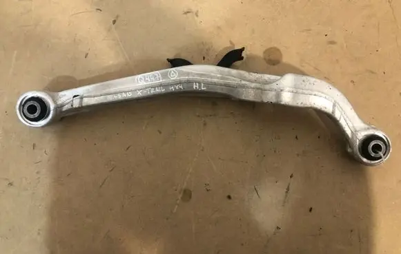 Nissan X-Trail T32 Rear upper control arm/wishbone