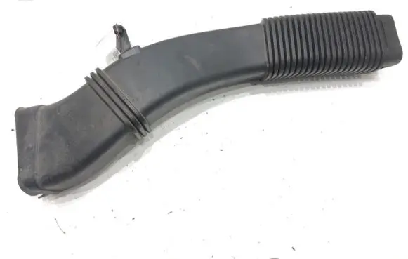 Air intake hose/pipe