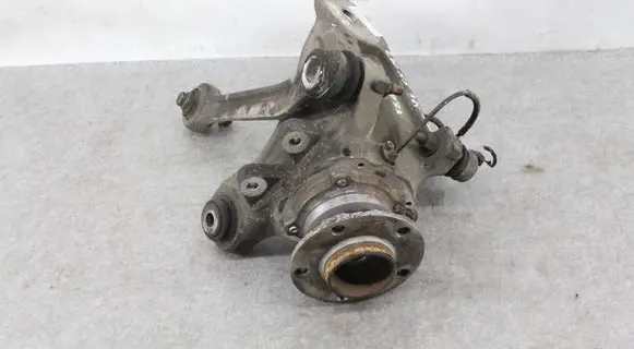 BMW X5 E70 Rear wheel hub spindle/knuckle 6879102 6795048 6796002