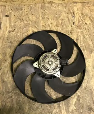 Peugeot 207 CC Radiator cooling fan shroud