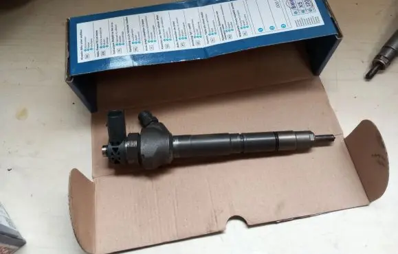Volkswagen Amarok Fuel injector 0986435166