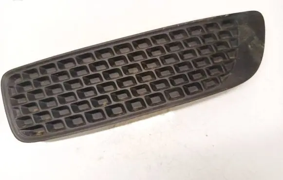 Volvo V70 Front bumper lower grill 30678635