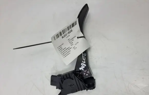 Volkswagen Golf VII Pedal assembly 5Q1723503H