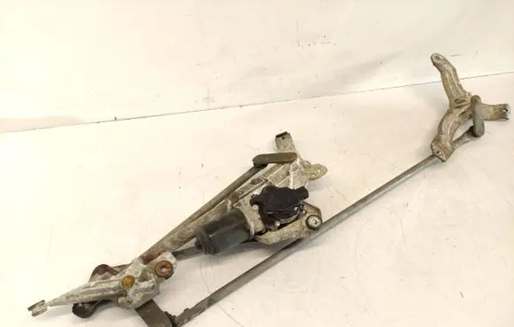 Mitsubishi Grandis Front wiper linkage and motor 32274 8250A138