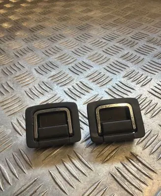 Honda CR-V Tie down hook / loop 