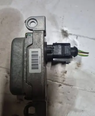Volkswagen Touran I ESP acceleration yaw rate sensor 1K0907655B 10098503204 U9D411913E