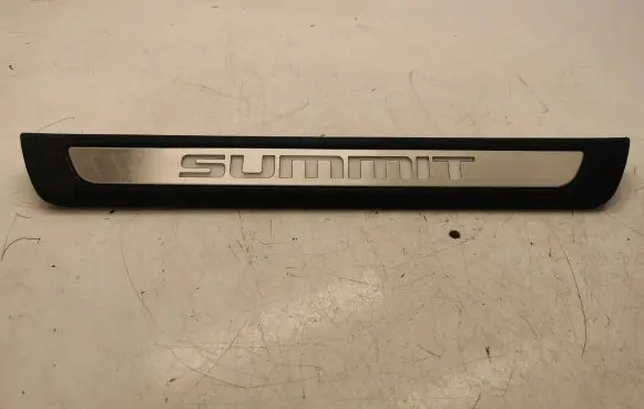 Jeep Grand Cherokee Front sill trim cover P5SQ05DX9AC