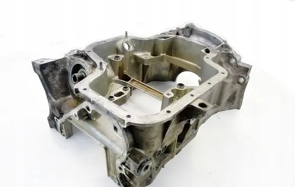Lexus ES 300h (6th Gen) Oil sump 310500
