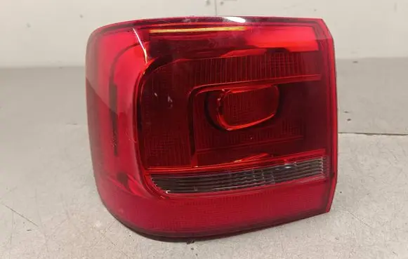 Volkswagen Touran II Rear/tail lights 1T0945096R