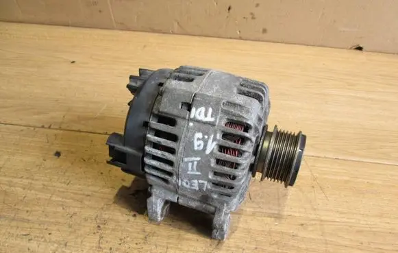 Seat Leon (1P) Generator/alternator 06F903023C 2542695F 406575279