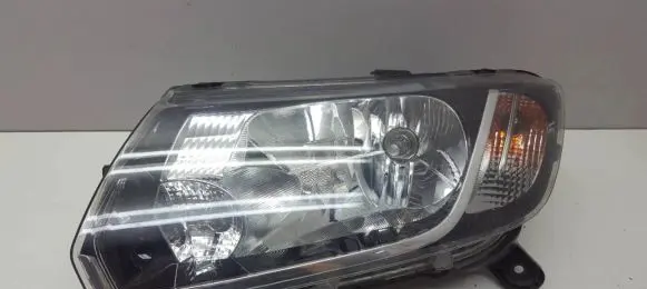 Dacia Sandero Headlight/headlamp 260608494R