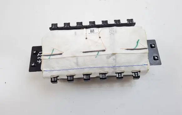 Tesla Model 3 Passenger airbag 107782400F 641046800C
