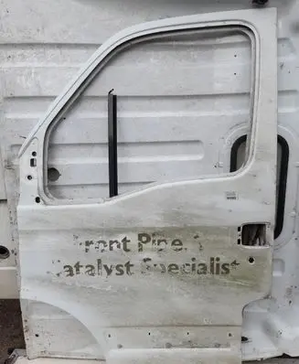 Iveco Daily 3rd gen Front door 99460119
