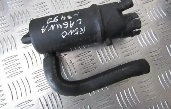 Renault Laguna I Breather/breather pipe/hose 7700874590B