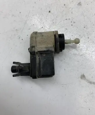Opel Vectra B Headlight level adjustment motor 93083 09152523