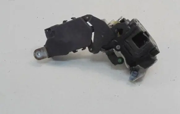 Subaru Forester SF Rear door lock