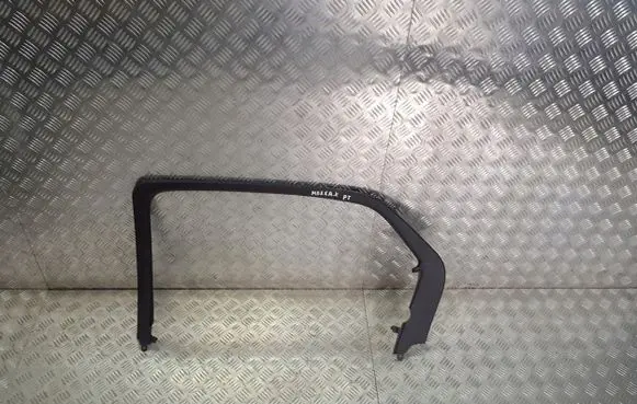 Opel Mokka X Rear door window/glass frame 