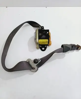 Mazda 6 Front seatbelt 09043