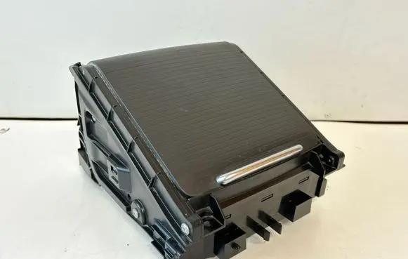 Volvo V70 Cup holder front 390228