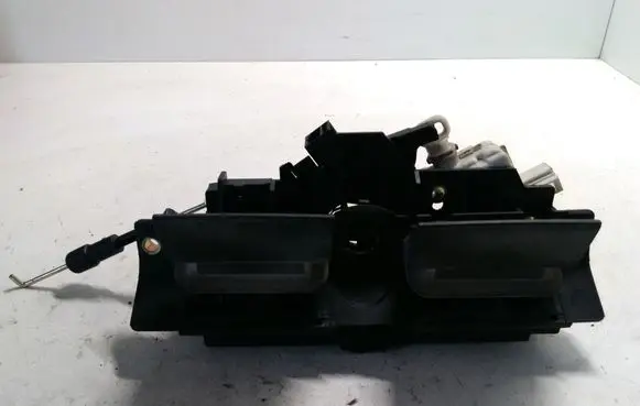 Audi A6 S6 C5 4B Tailgate/trunk/boot exterior handle 8D9827565H 4B0827565H