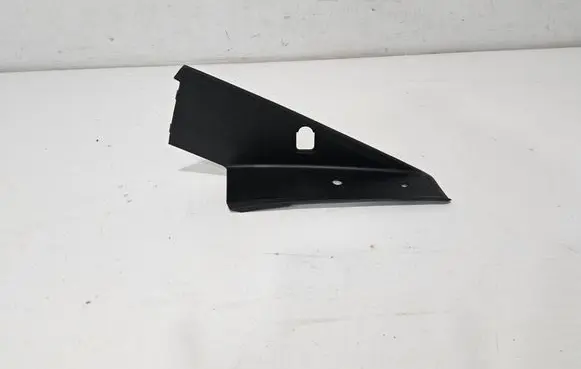 Polestar 4 Rear/tail light trim molding 80007390 P8892891572 8892891572