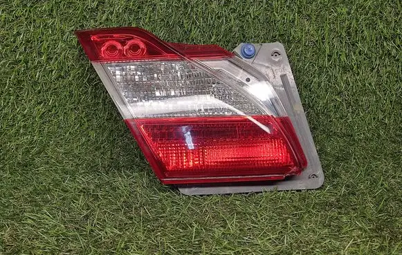 Tailgate rear/tail lights