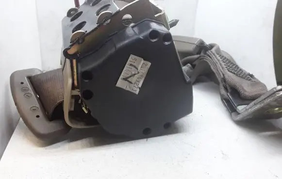 Jaguar S-Type Middle seatbelt (rear) NOCODE