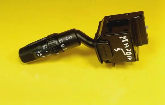 Mazda 5 Wiper control stalk 17D682