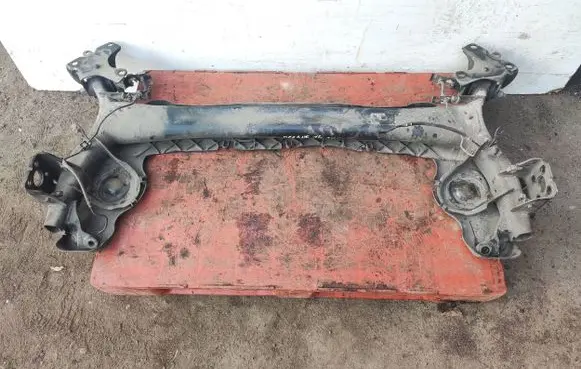 Renault Megane III Rear axle beam 