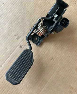 Toyota Avensis T250 Accelerator throttle pedal A4708