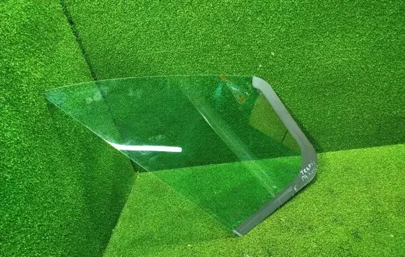 Opel Vivaro Front vent window/glass (coupe) 43R011057 DOT27AS2M23100
