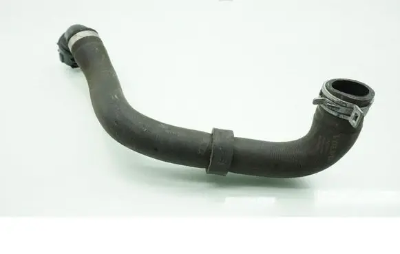 Volvo V60 Engine coolant pipe/hose 31474845