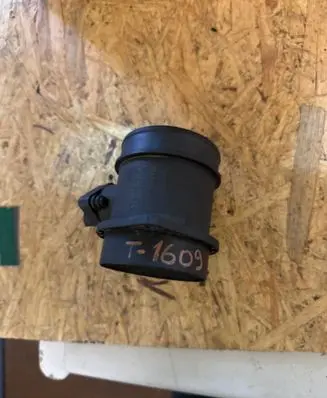 Volvo S80 Mass air flow meter 0280218108