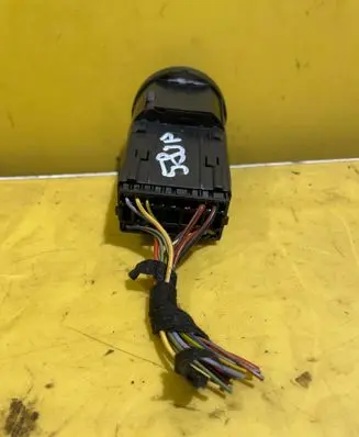Skoda Fabia Mk2 (5J) Light switch