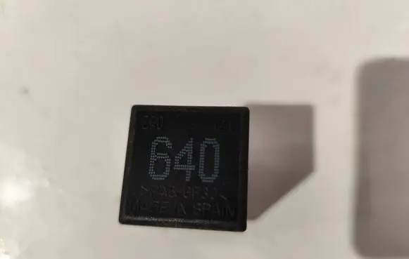 Audi A4 S4 B7 8E 8H Other relay 8E0907307D 7038900294 5WK11551