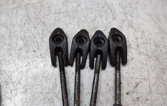Ford Mondeo MK V Fuel Injector clamp holder 
