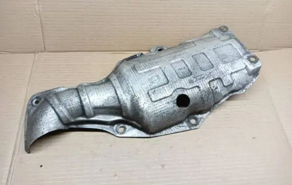 Suzuki Swift II Heat shield in engine bay 55217452 C387