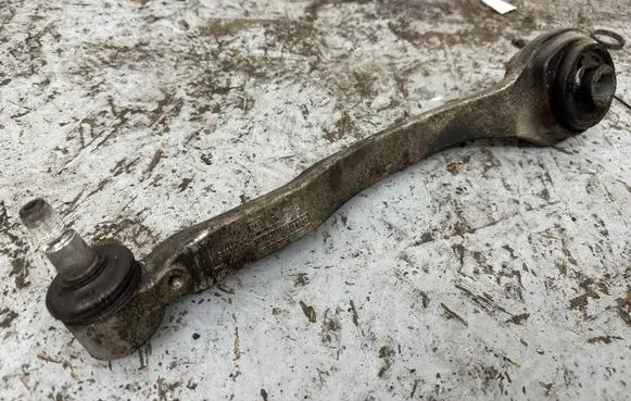 Mercedes-Benz E W211 Front lower control arm/wishbone