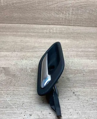 BMW 5 E39 Front door interior handle 8226050